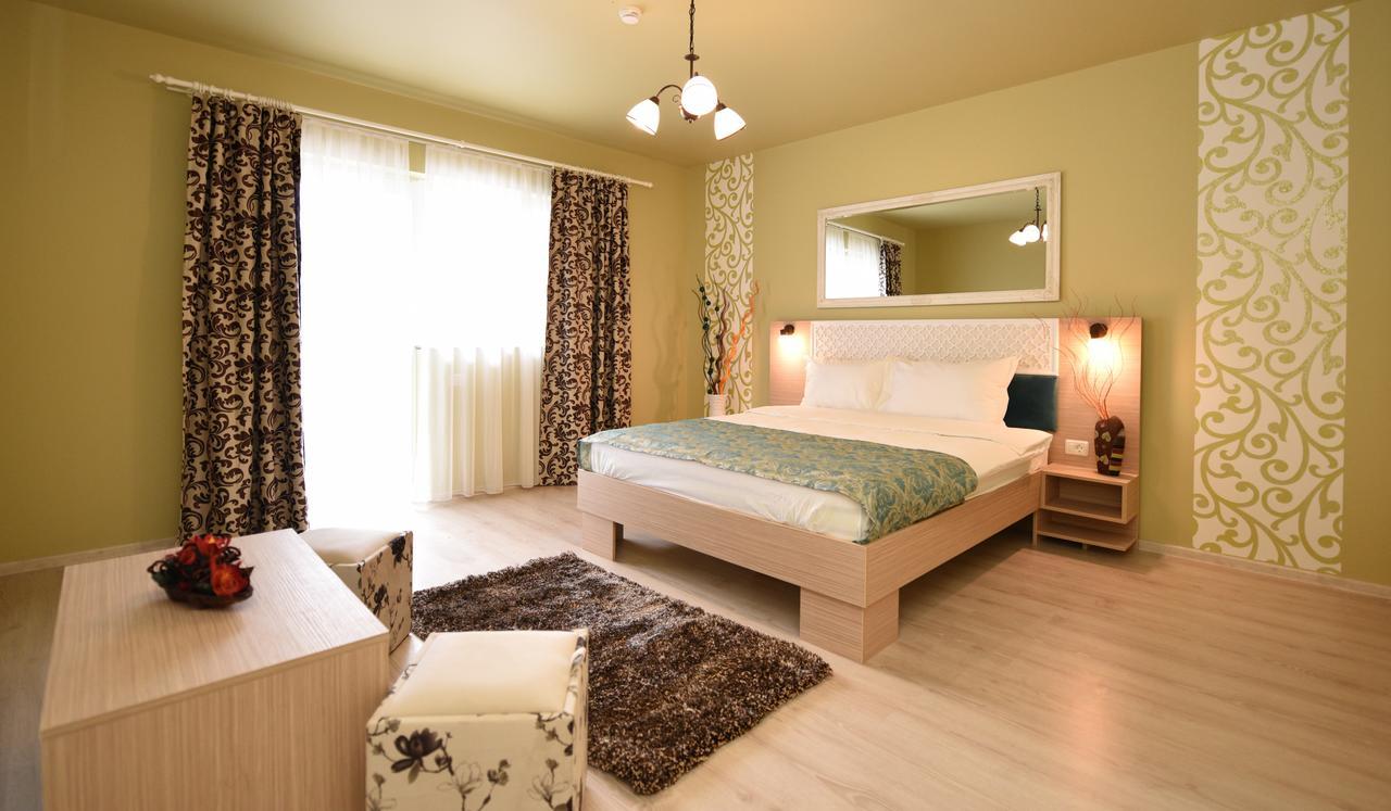 Hotel Vila Nicole Haţeg Zewnętrze zdjęcie